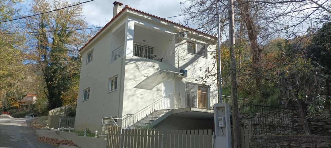 Photo of Buildings in Artemisia