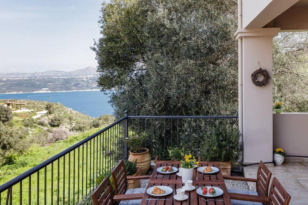 Photo of Patio Balcony in Megala Chorafia