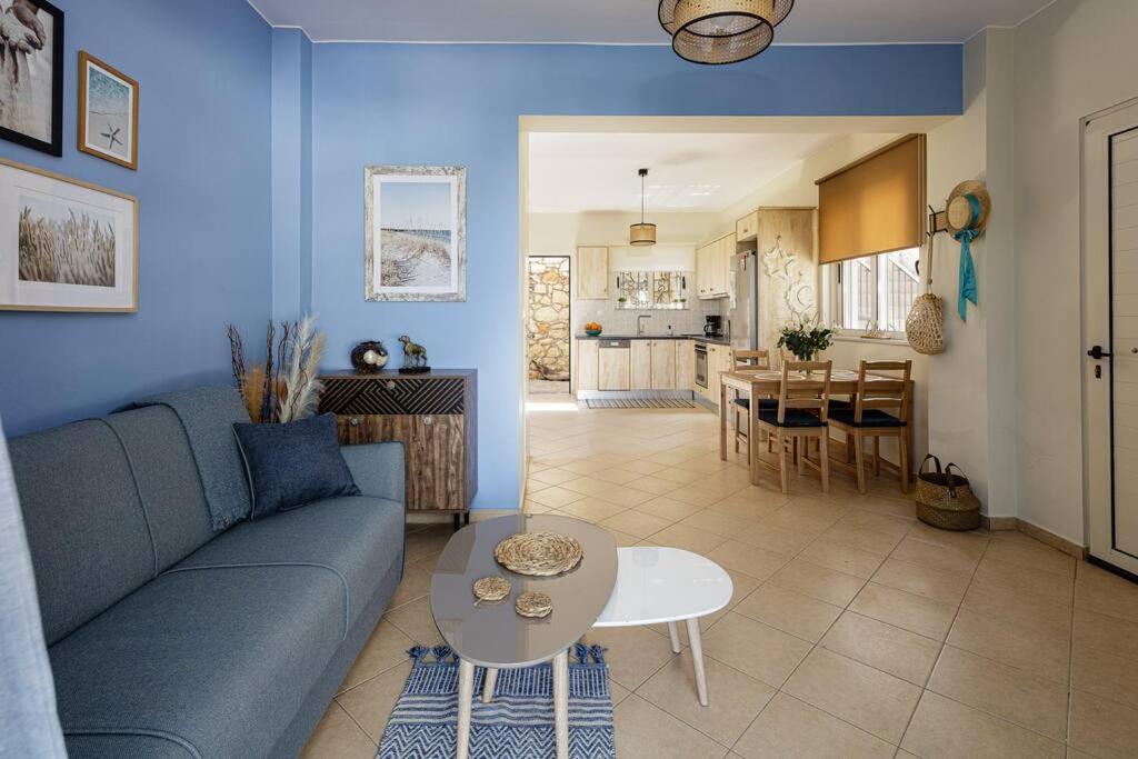 Photo of Livingroom in Megala Chorafia