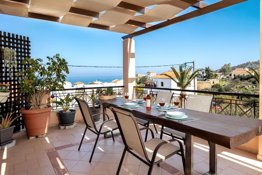 Photo of Patio Balcony in Kokkinon Khorion