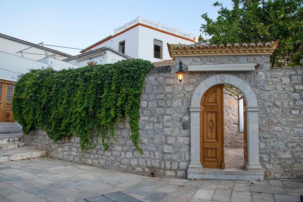 Photo of Buildings in idhra