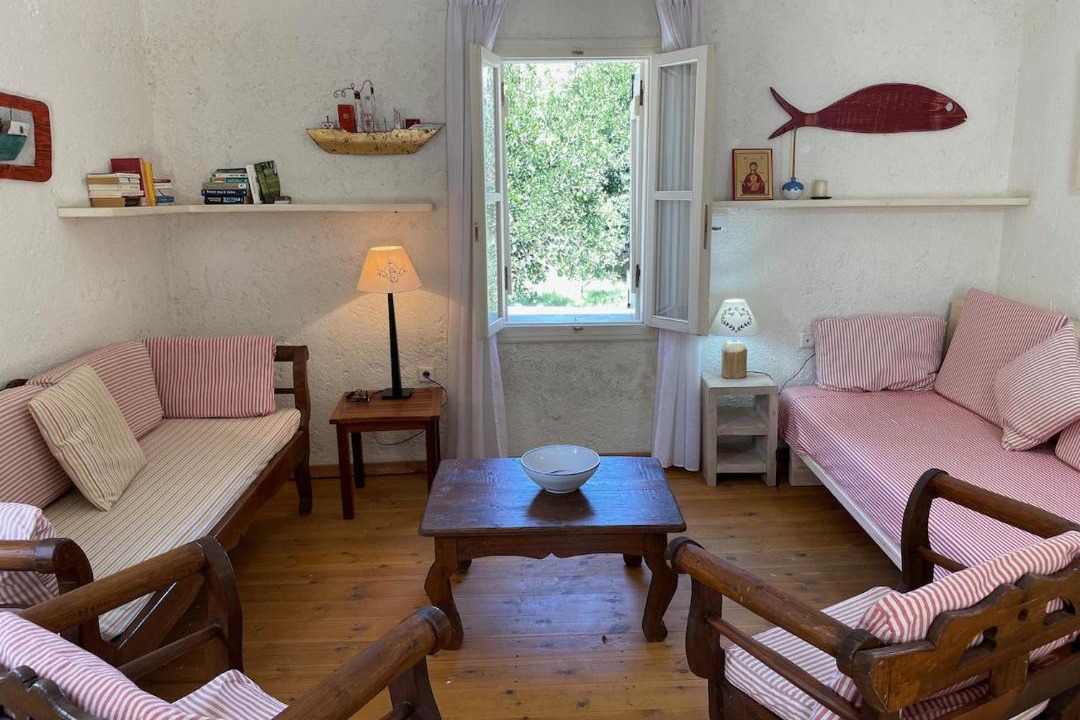 Photo of Livingroom in Mixorrouma