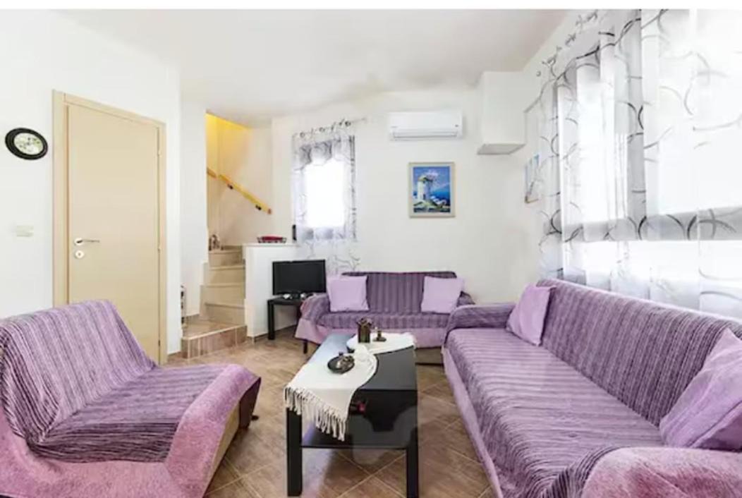 Photo of Livingroom in Skala Potamias