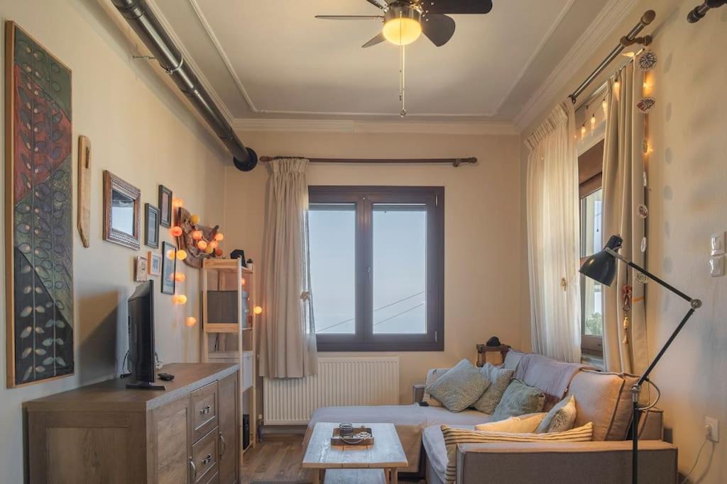 Photo of Livingroom in Lambinou