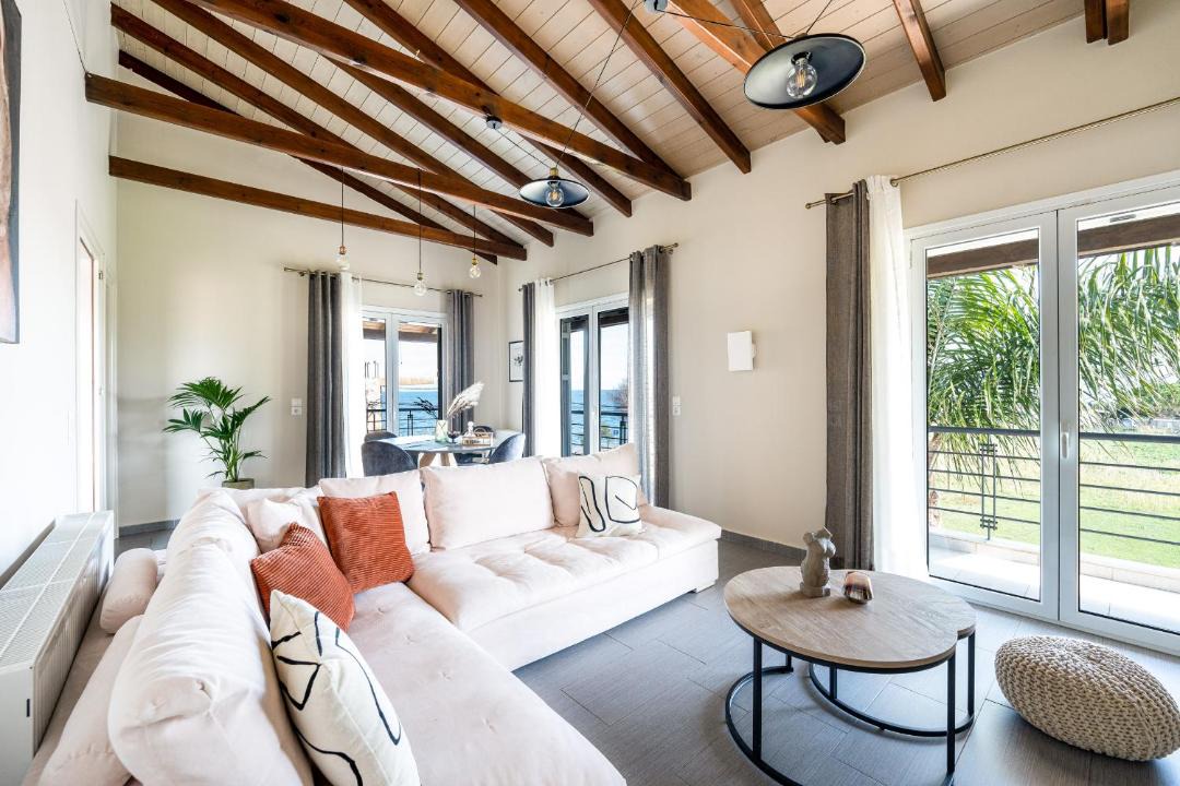 Photo of Livingroom in Aigialeia