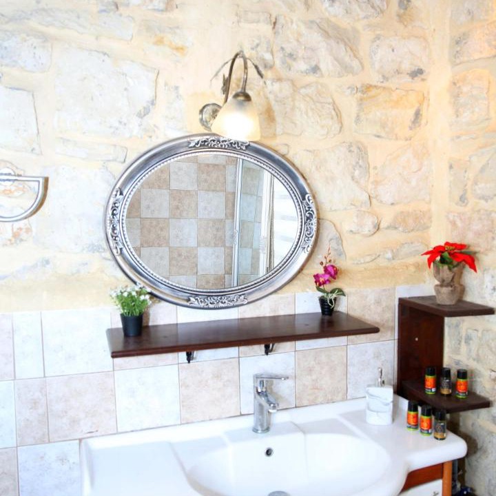 Photo of Bathroom in Skotino