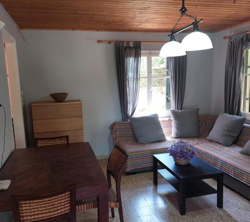 Photo of Livingroom in Legrena