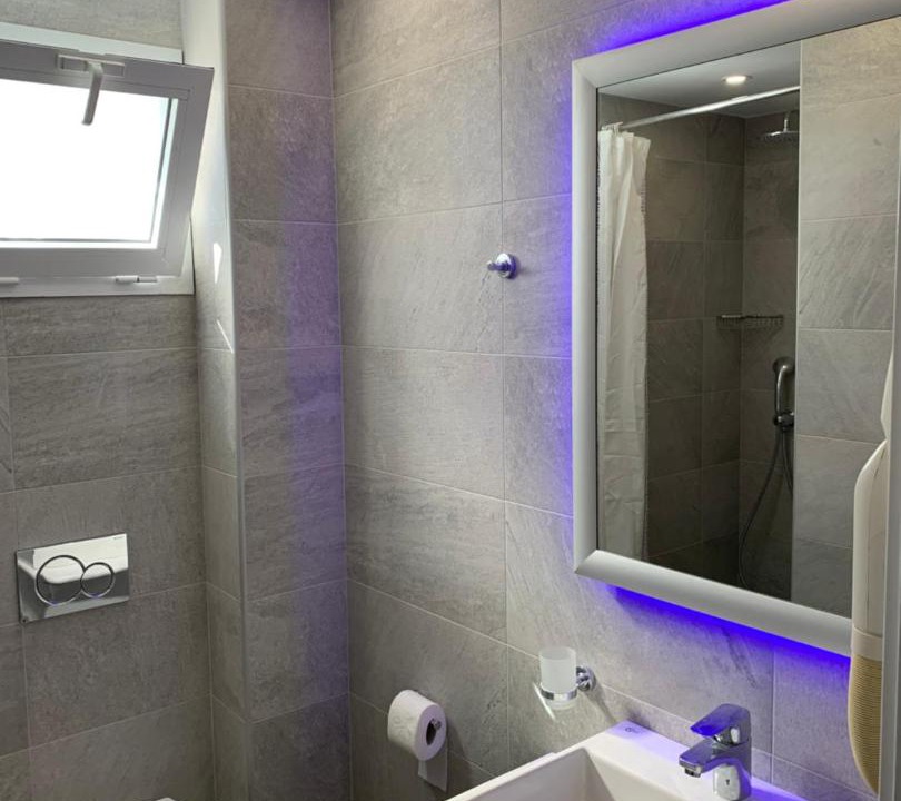 Photo of Bathroom in Ios
