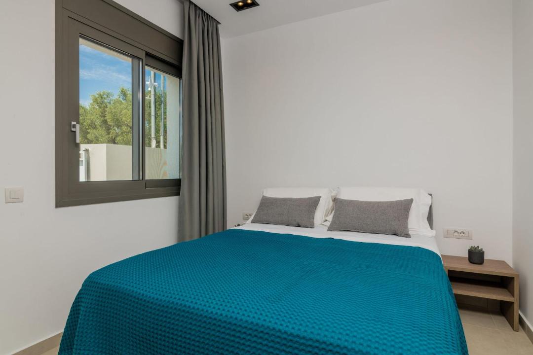 Photo of Bedroom in Neromilos