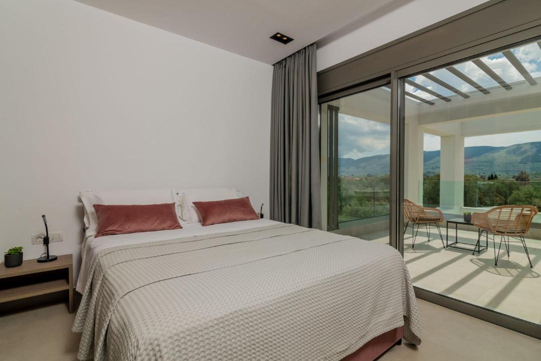 Photo of Bedroom in Neromilos