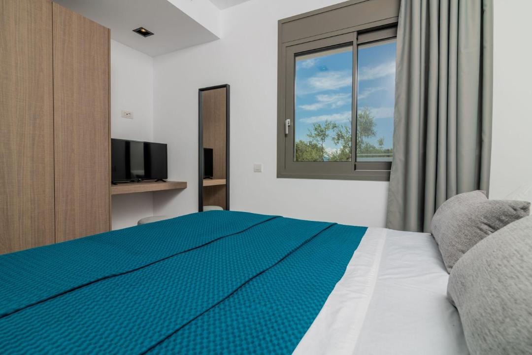 Photo of Bedroom in Neromilos