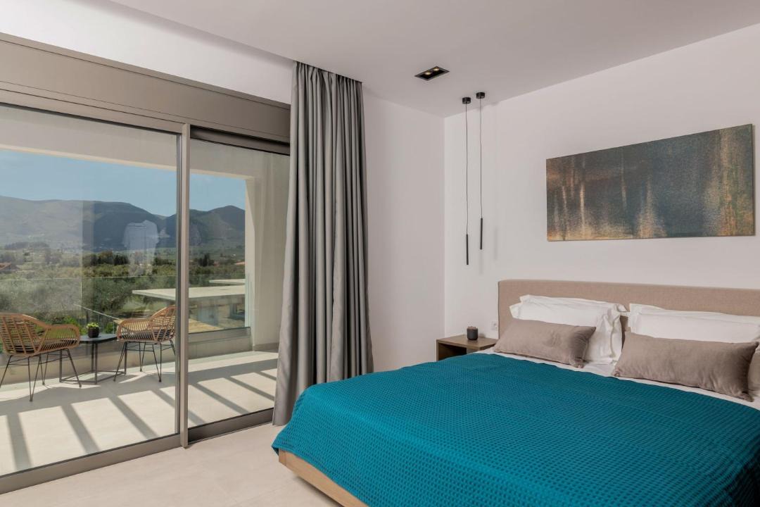 Photo of Bedroom in Neromilos