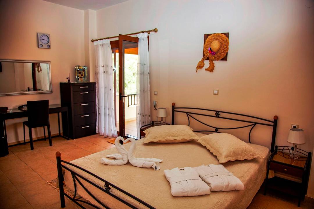 Photo of Bedroom in Kalamitsi Amigdali