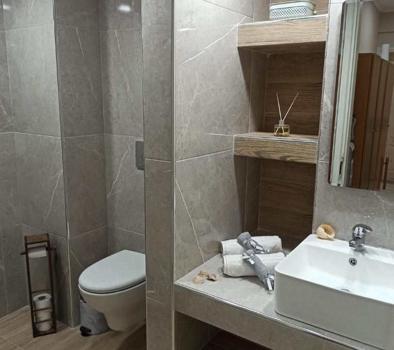 Photo of Bathroom in Petaloudes
