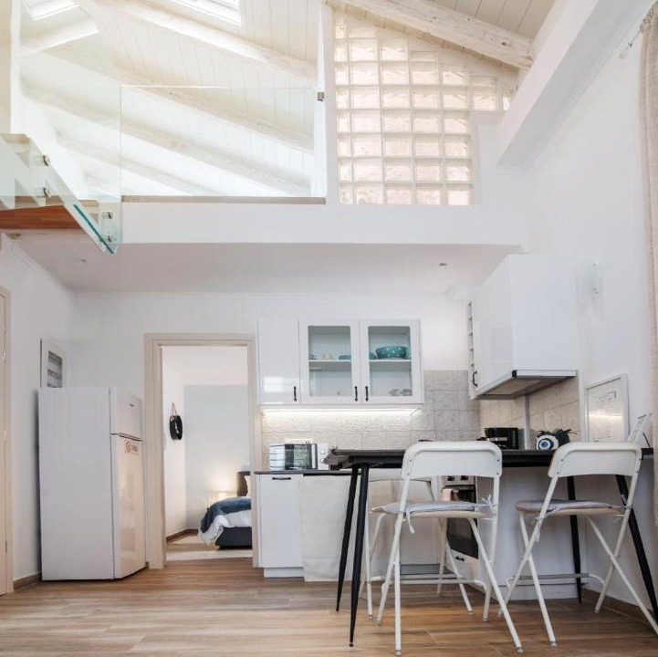 Photo of Livingroom in Exarhia