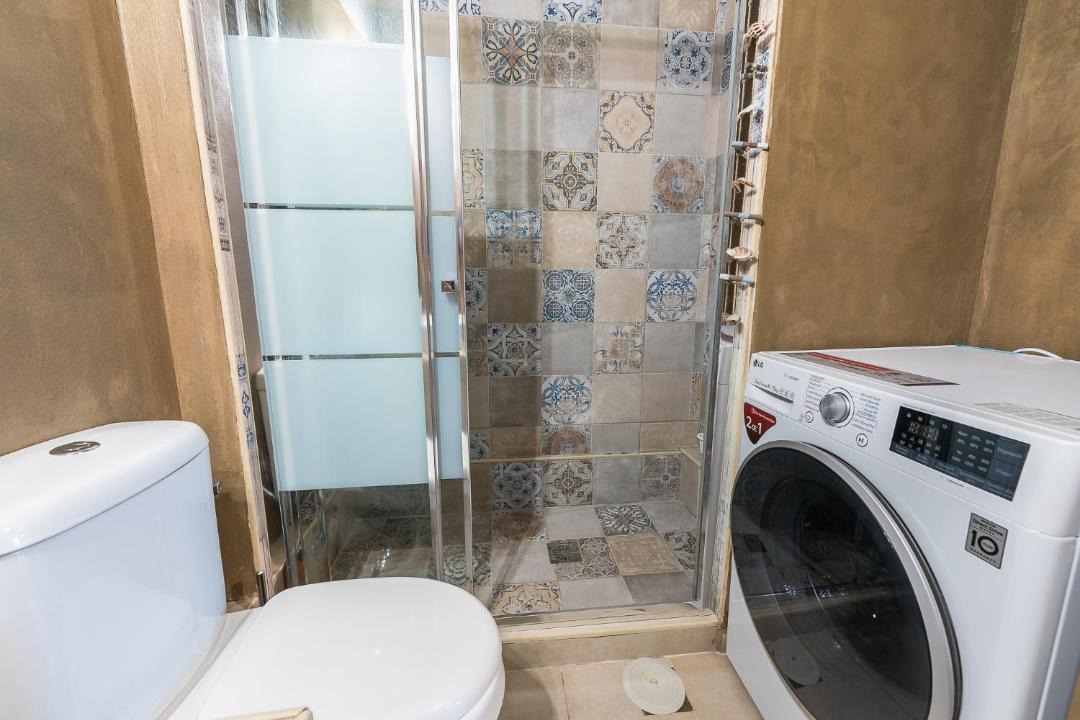 Photo of Bathroom in Exarhia
