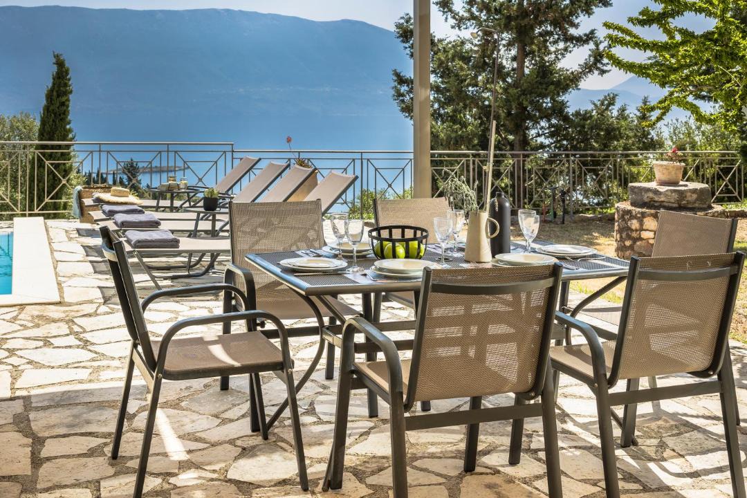Photo of Patio Balcony in Evreti
