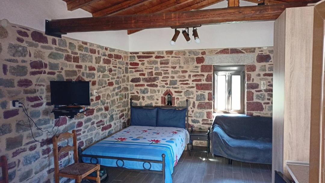 Photo of Others in Omales