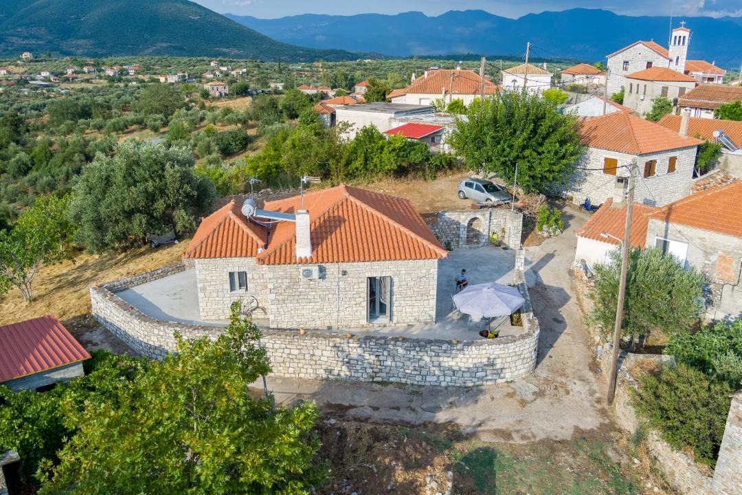 Photo of Buildings in Messaia