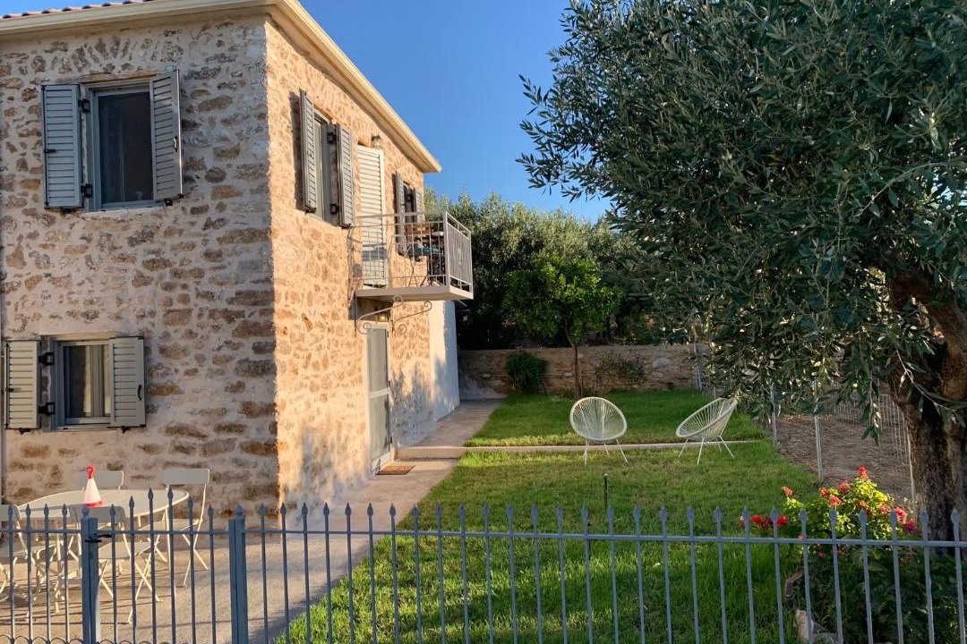 Photo of Buildings in Messaia