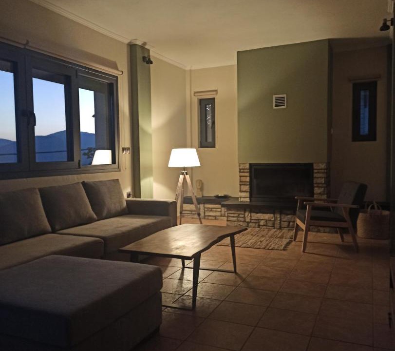 Photo of Livingroom in Karpenisi