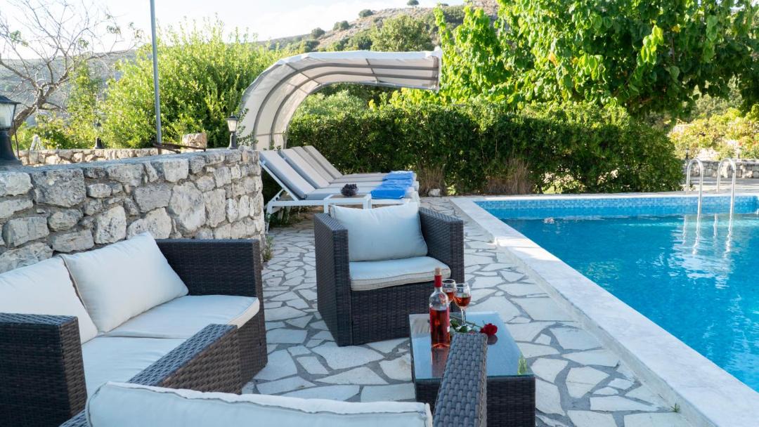 Photo of Outdoor in Lampini
