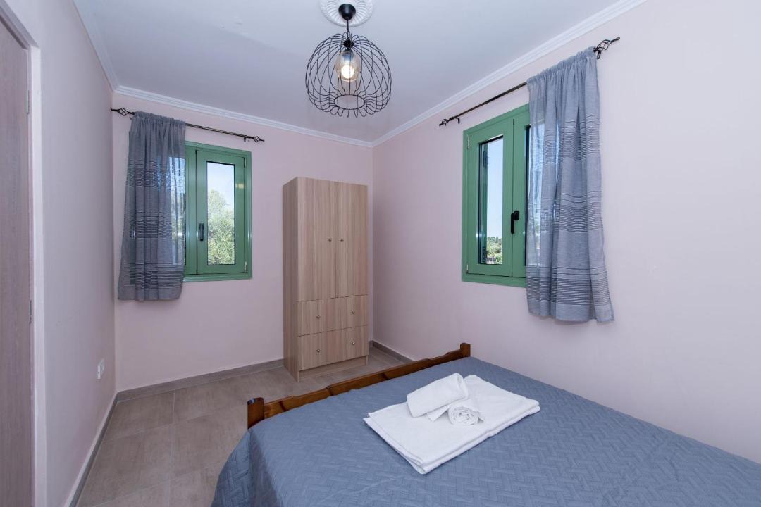 Photo of Bedroom in Pigadhakia