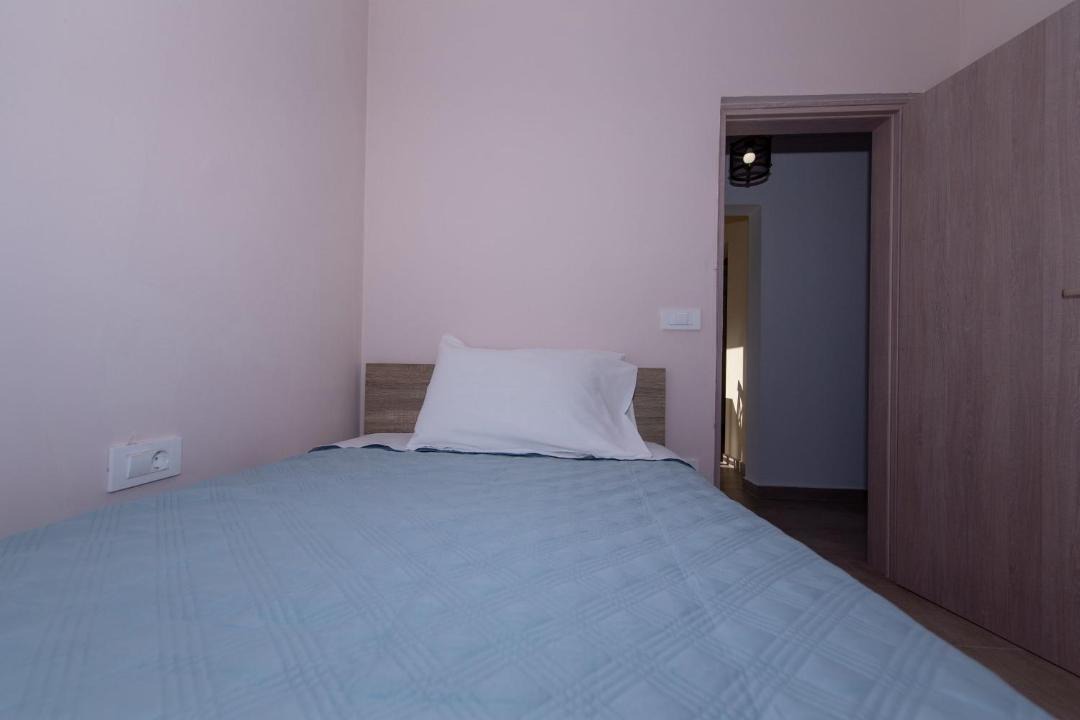 Photo of Bedroom in Pigadhakia
