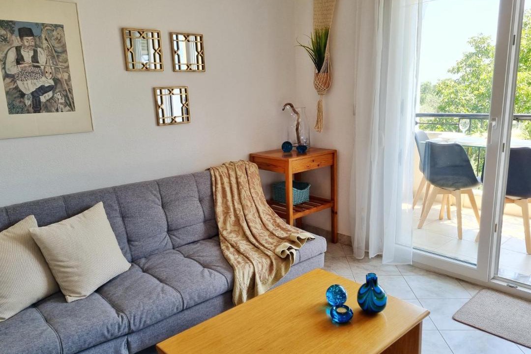 Photo of Livingroom in Golden Beach