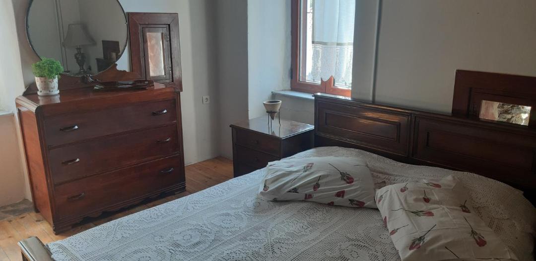 Photo of Bedroom in Thalames