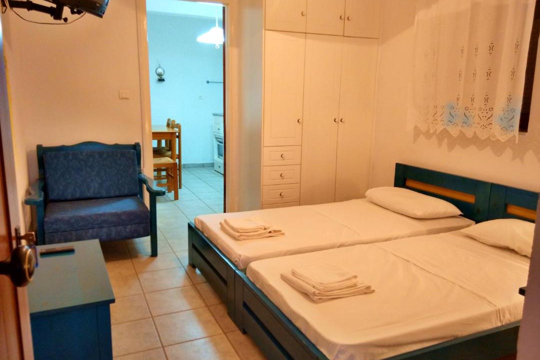 Photo of Others in Omales