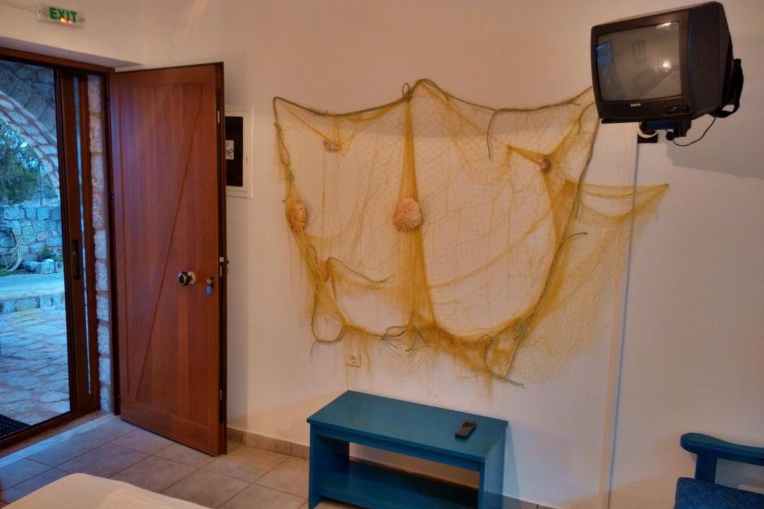 Photo of Others in Omales