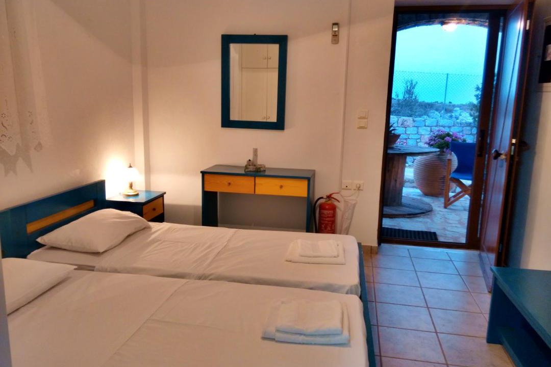 Photo of Others in Omales