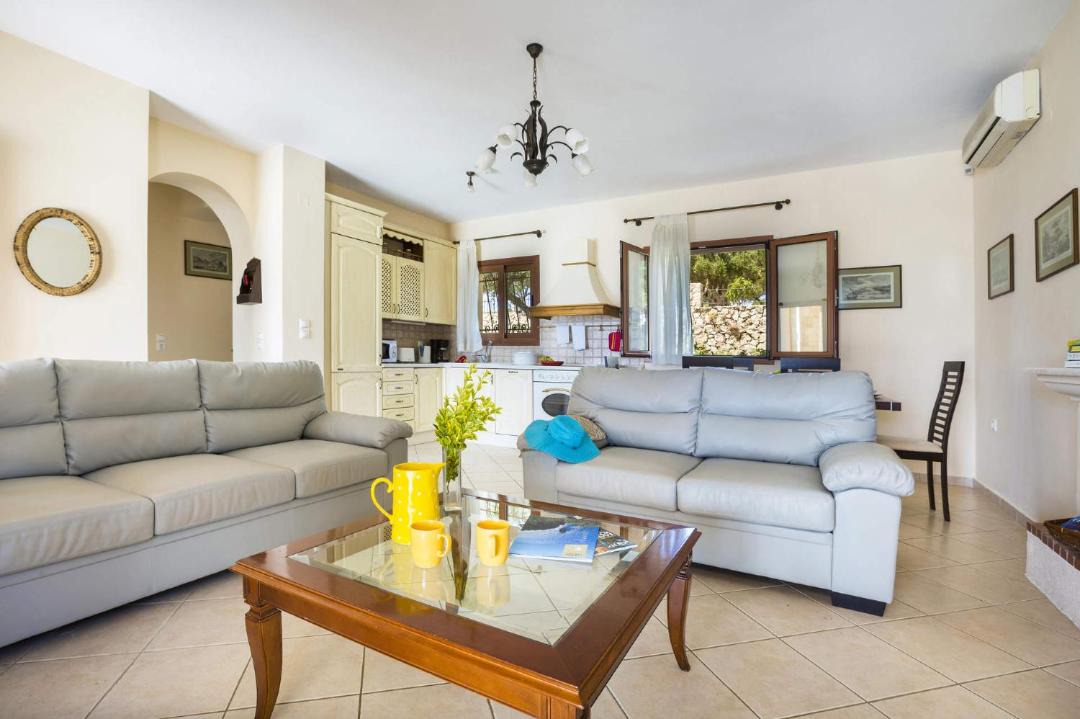 Photo of Livingroom in Leivathos