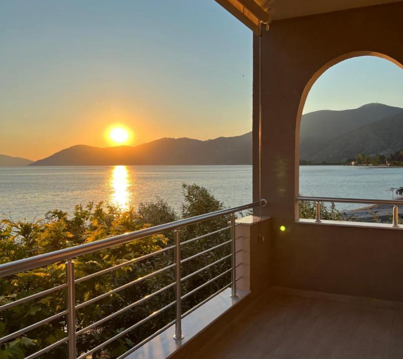 Photo of Patio Balcony in Rovies