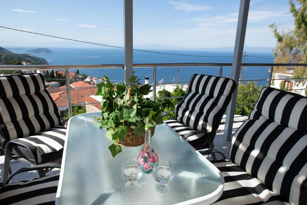 Photo of Patio Balcony in Glossa