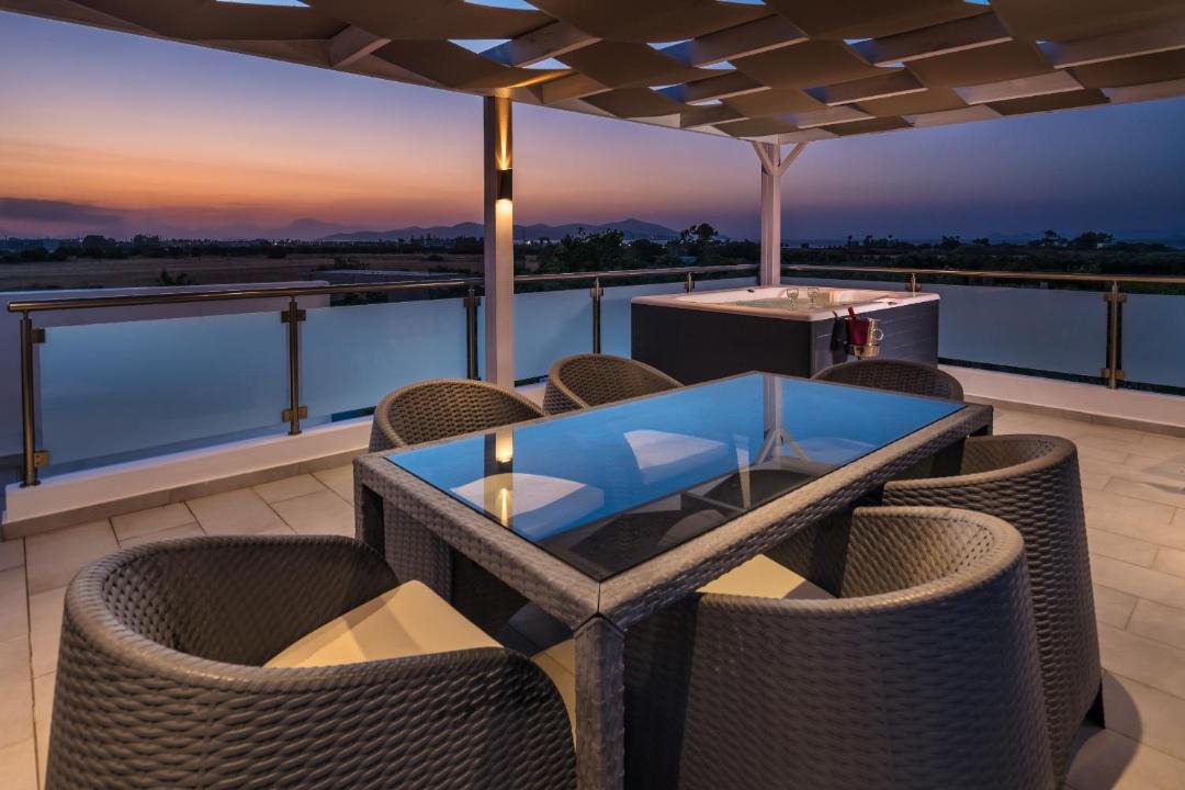 Photo of Others in Zipari