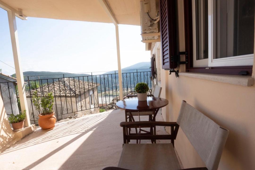 Photo of Patio Balcony in Evgiros