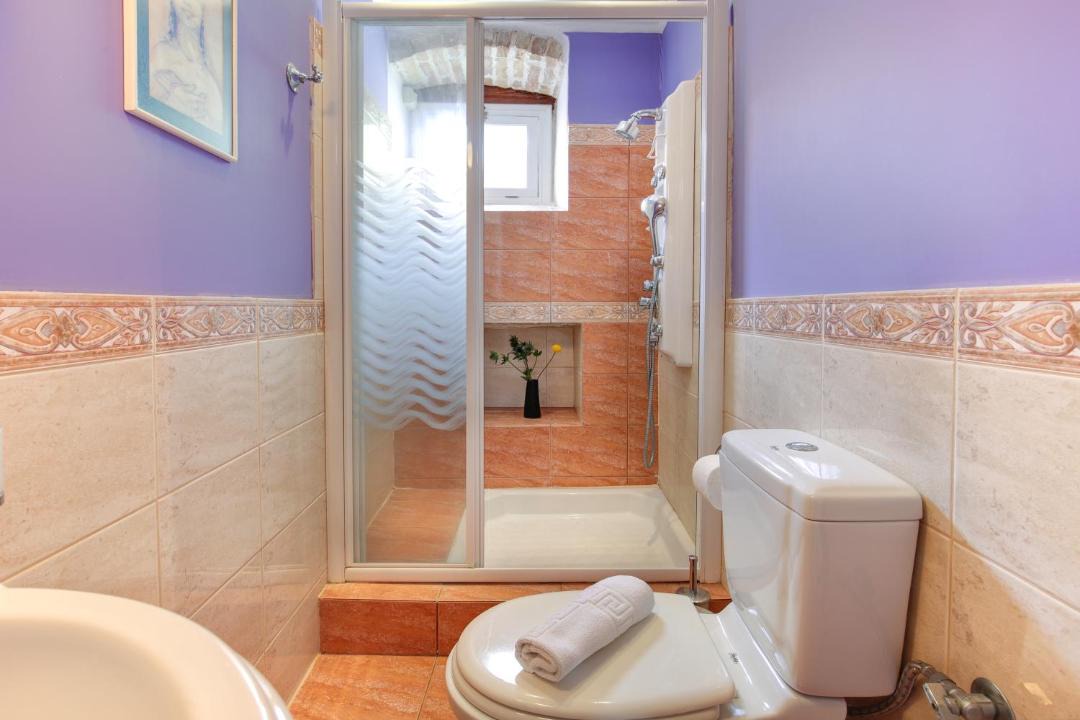 Photo of Bathroom in Faraklata