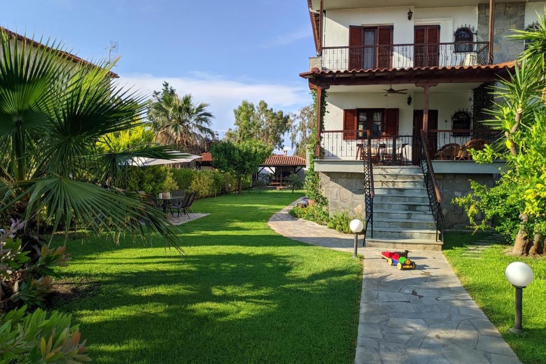 Photo of Buildings in Pefkochori