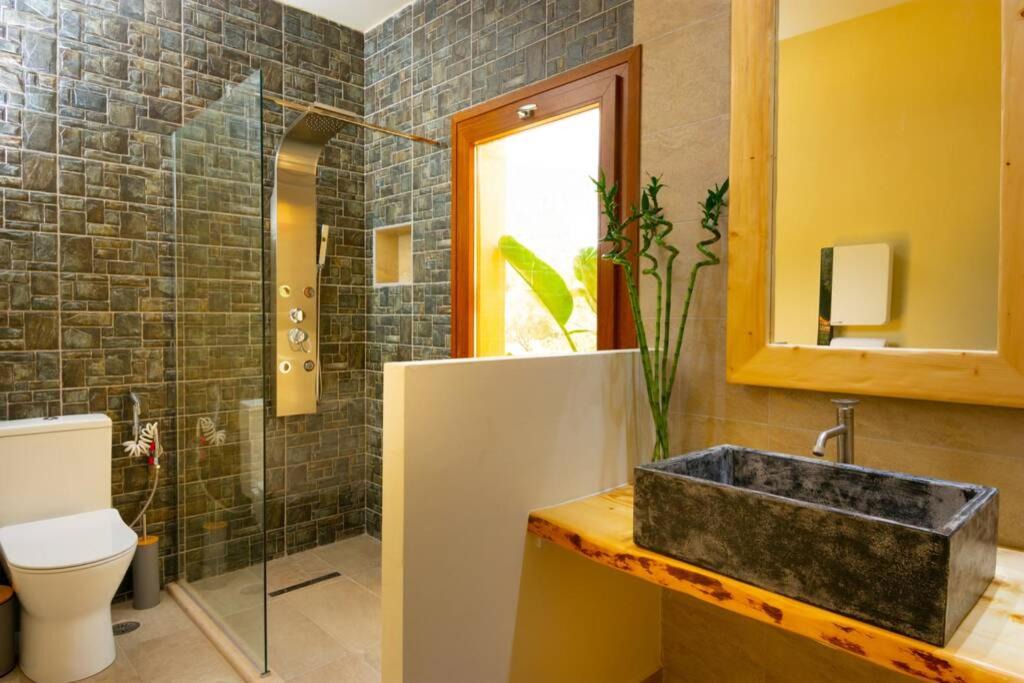 Photo of Bathroom in Kalo Chorio
