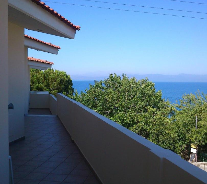 Photo of Patio Balcony in Rovies