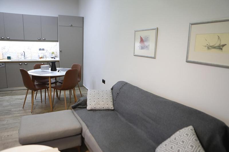 Photo of Livingroom in Exarhia