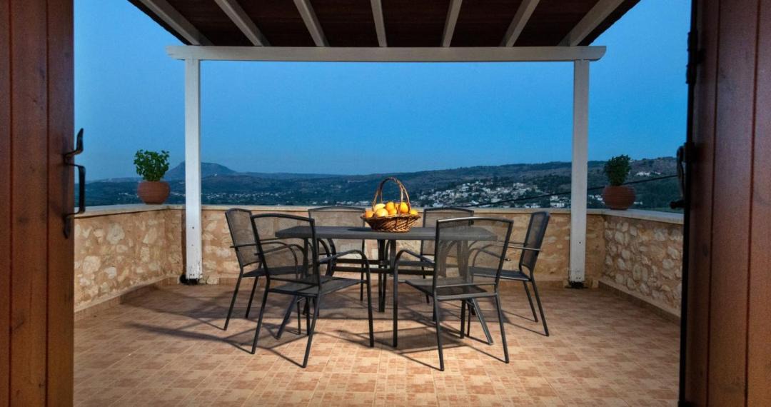 Photo of Patio Balcony in Makhairoi
