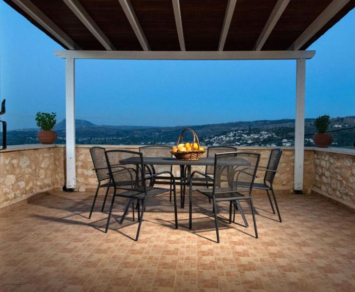Photo of Patio Balcony in Makhairoi