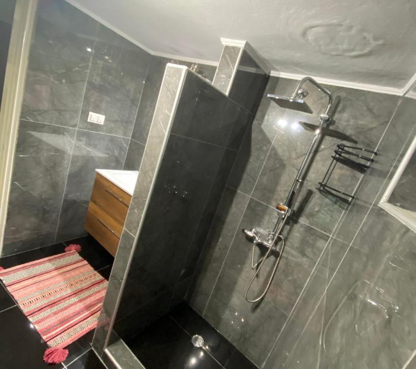Photo of Bathroom in Nipidhitos