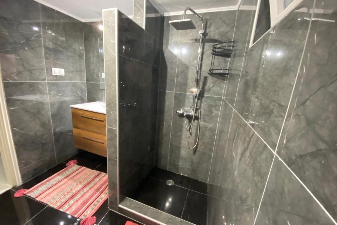 Photo of Bathroom in Nipidhitos