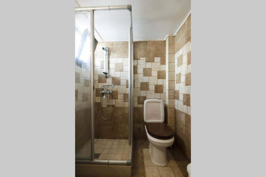 Photo of Bathroom in Gouvai