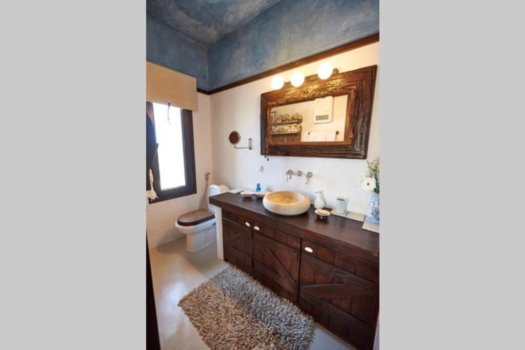 Photo of Others in Pisses