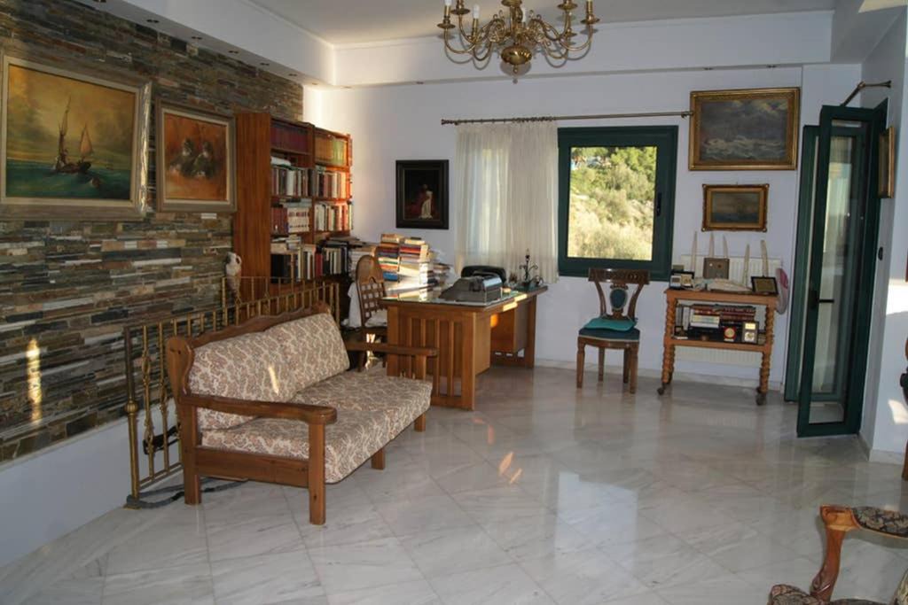 Photo of Livingroom in Kardamyli